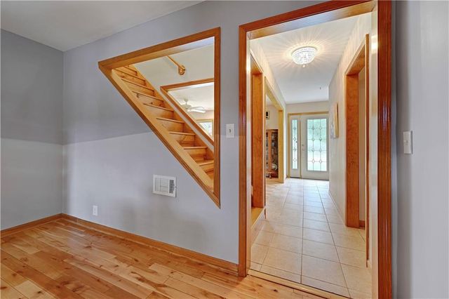 6501 W 94th Terrace, Overland Park, KS 66212