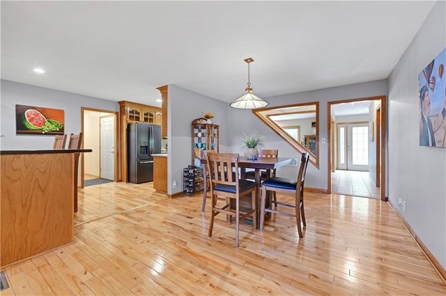6501 W 94th Terrace, Overland Park, KS 66212