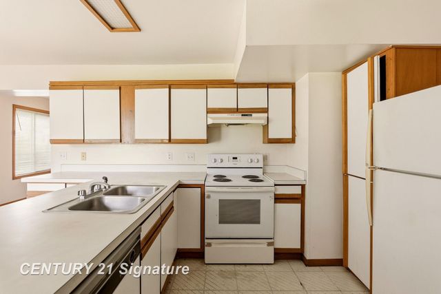 6124 Normandy Drive, Saginaw Twp, MI 48638