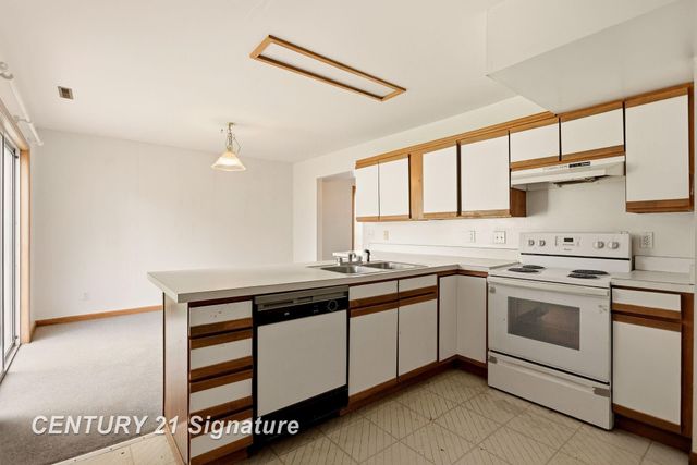 6124 Normandy Drive, Saginaw Twp, MI 48638