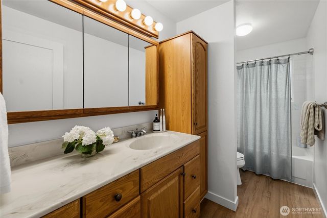 751 Alvord Avenue N, Kent, WA 98031