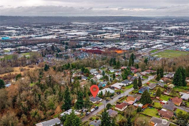 751 Alvord Avenue N, Kent, WA 98031