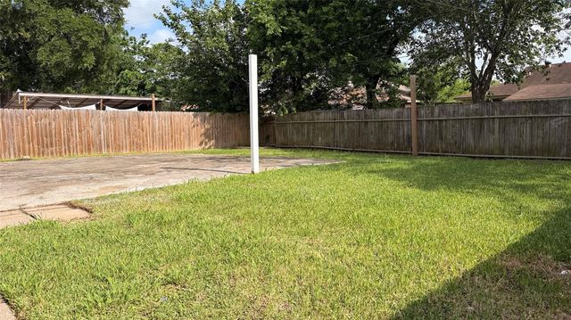 11007 Stroud Drive, Houston, TX 77072