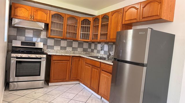 11007 Stroud Drive, Houston, TX 77072