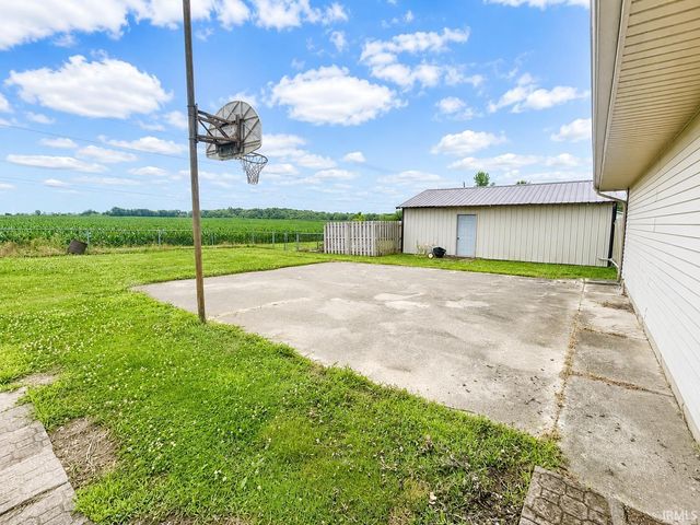3097 S State Rd 3 Highway, Hartford City, IN 47374