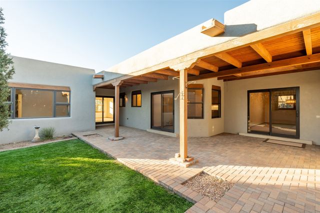 2630 Caminito Carlitos, Santa Fe, NM 87505