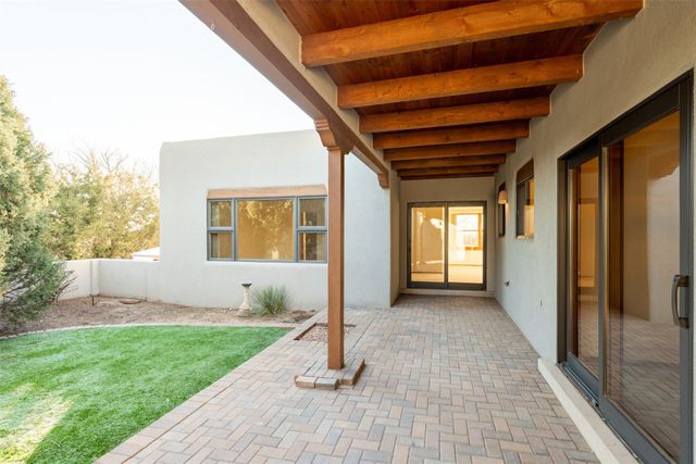 2630 Caminito Carlitos, Santa Fe, NM 87505