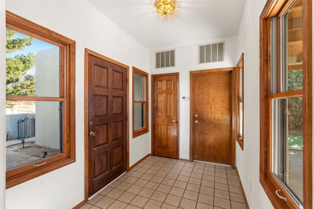 2630 Caminito Carlitos, Santa Fe, NM 87505