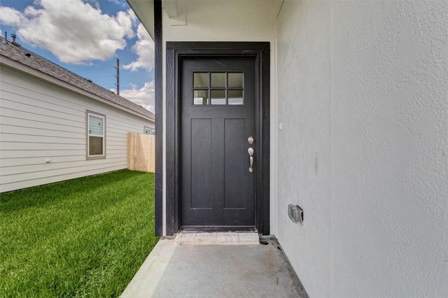 6471 Escondido Drive, Rosharon, TX 77583