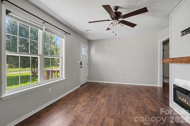 1341 E Cannon Avenue, Albemarle, NC 28001