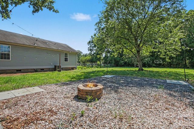 1341 E Cannon Avenue, Albemarle, NC 28001