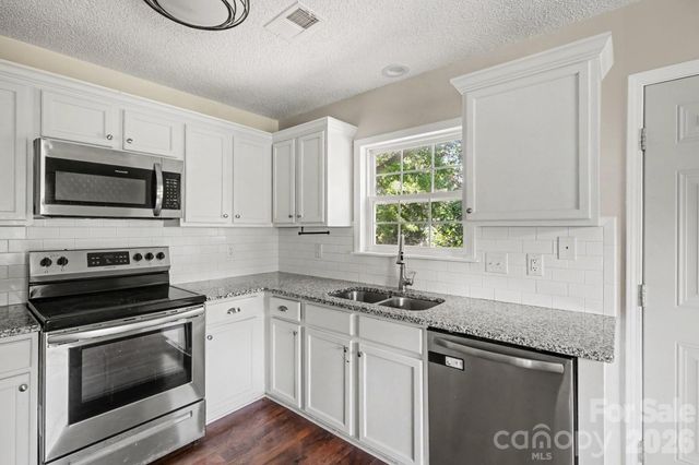 1341 E Cannon Avenue, Albemarle, NC 28001