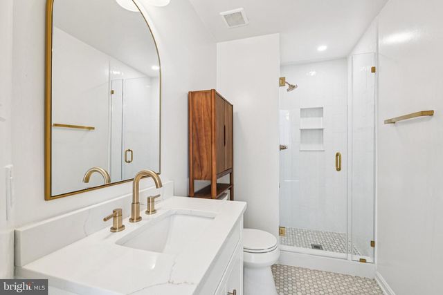 6347 CHIMNEY WOOD CT, Alexandria, VA 22306