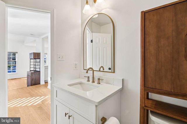 6347 CHIMNEY WOOD CT, Alexandria, VA 22306