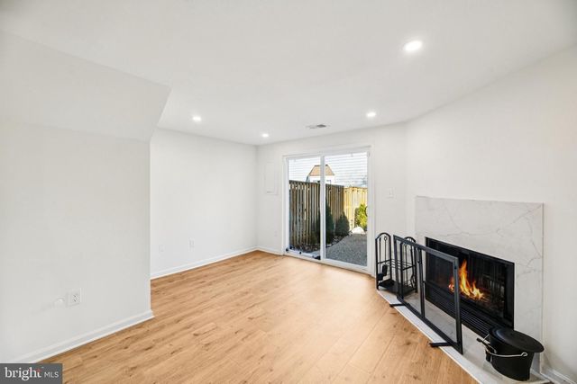 6347 CHIMNEY WOOD CT, Alexandria, VA 22306