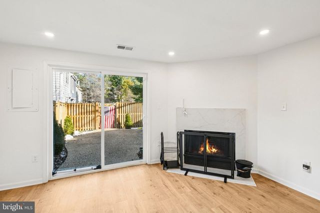 6347 CHIMNEY WOOD CT, Alexandria, VA 22306