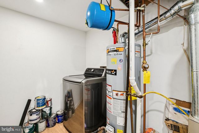 6347 CHIMNEY WOOD CT, Alexandria, VA 22306