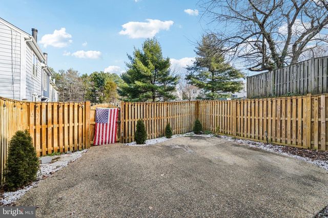 6347 CHIMNEY WOOD CT, Alexandria, VA 22306