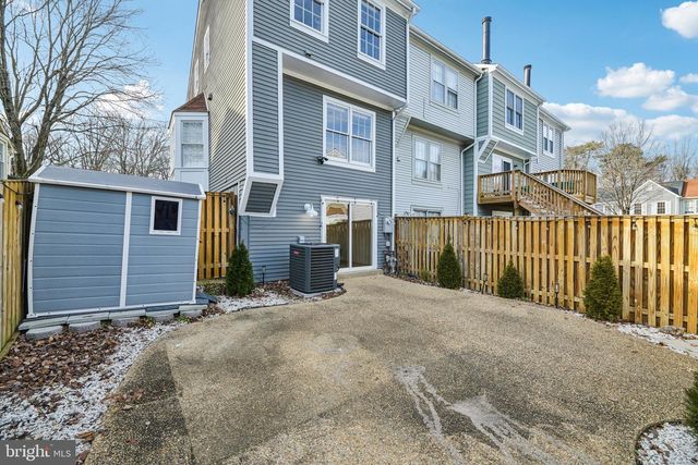 6347 CHIMNEY WOOD CT, Alexandria, VA 22306