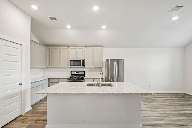 116 Joseph Hawkins LN, Bastrop, TX 78602