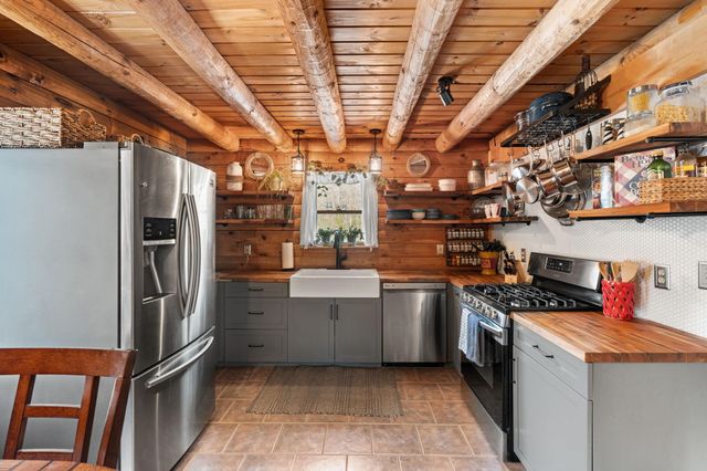 1 Oak Ridge Road, Nottingham, NH 03290