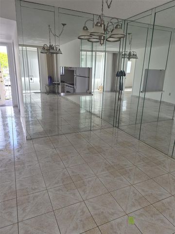 8345 Sunrise Lakes Boulevard 210, Sunrise, FL 33322