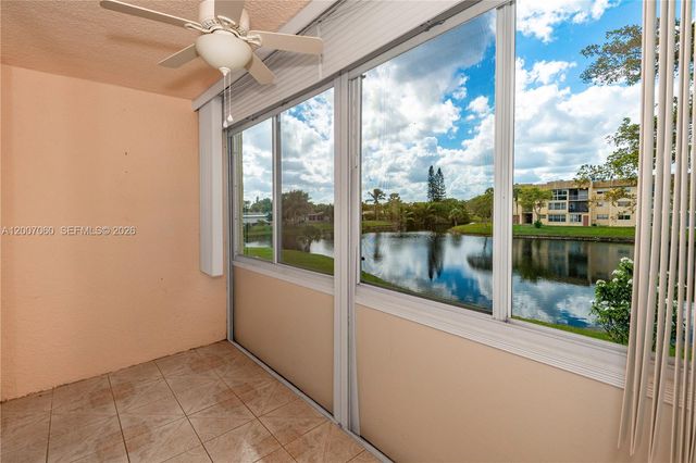 8345 Sunrise Lakes Boulevard 210, Sunrise, FL 33322