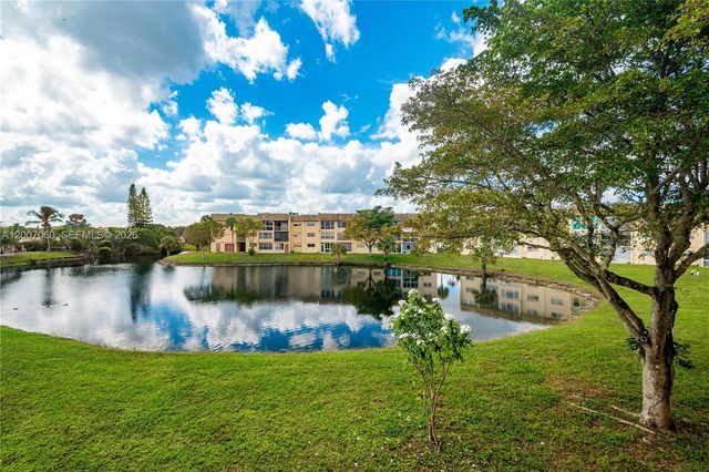 8345 Sunrise Lakes Boulevard 210, Sunrise, FL 33322