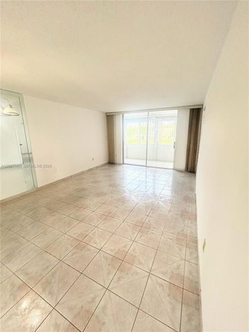8345 Sunrise Lakes Boulevard 210, Sunrise, FL 33322
