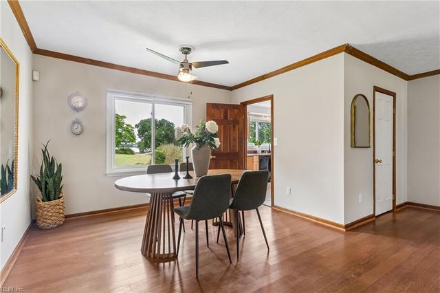 92 Oakville DR, Hampton, VA 23669