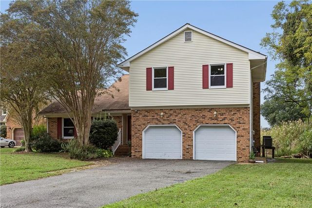 92 Oakville DR, Hampton, VA 23669