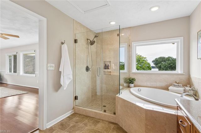 92 Oakville DR, Hampton, VA 23669