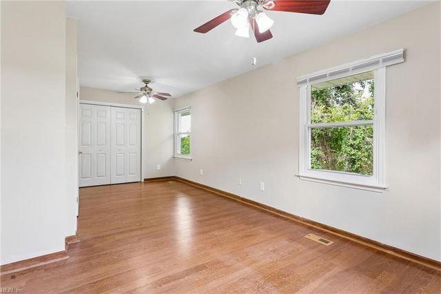 92 Oakville DR, Hampton, VA 23669