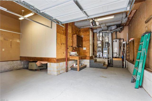 92 Oakville DR, Hampton, VA 23669