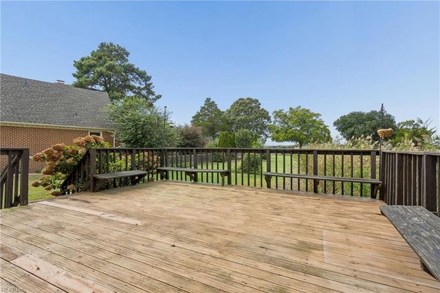 92 Oakville DR, Hampton, VA 23669
