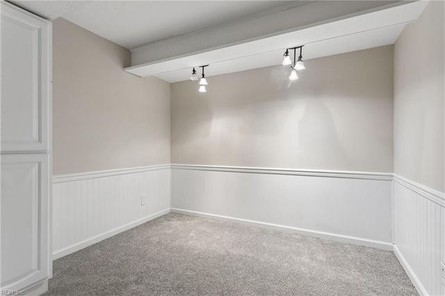 92 Oakville DR, Hampton, VA 23669