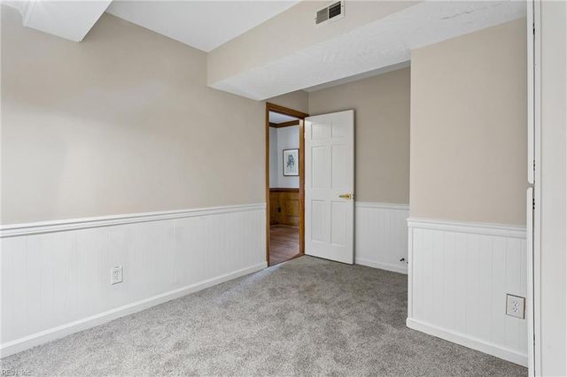 92 Oakville DR, Hampton, VA 23669