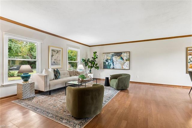 92 Oakville DR, Hampton, VA 23669