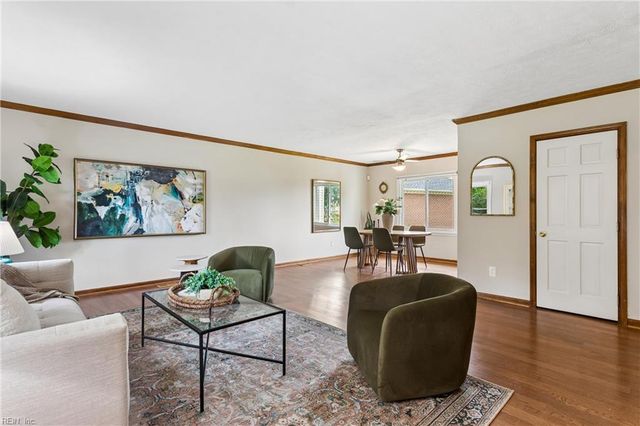 92 Oakville DR, Hampton, VA 23669