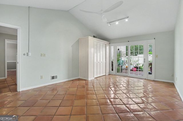1434 Hampton Glen Court, Decatur, GA 30033