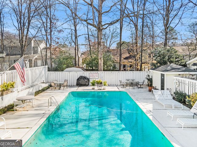 1434 Hampton Glen Court, Decatur, GA 30033
