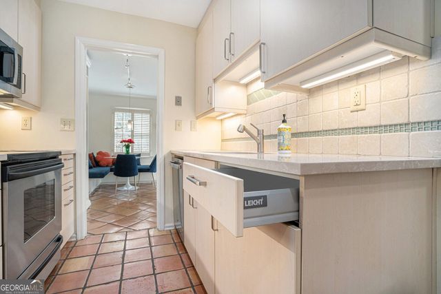 1434 Hampton Glen Court, Decatur, GA 30033