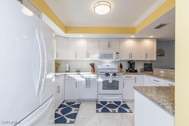 344 Charlemagne BLVD F203, Naples, FL 34112