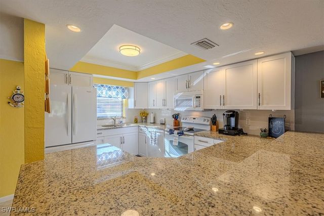 344 Charlemagne BLVD F203, Naples, FL 34112