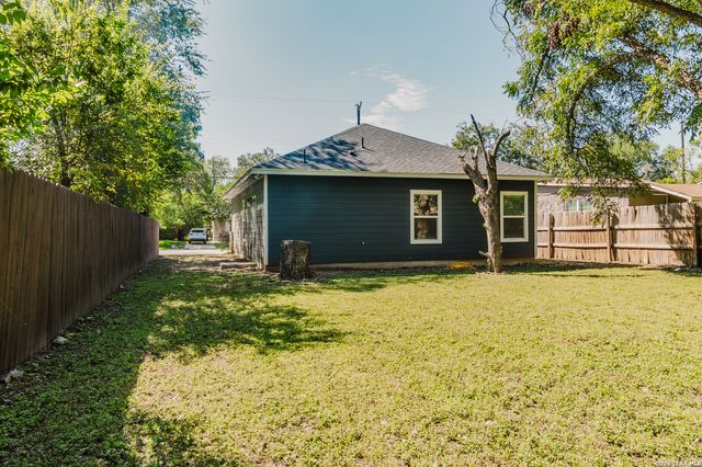 551 FERRIS AVE, San Antonio, TX 78220