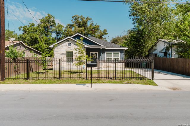 551 FERRIS AVE, San Antonio, TX 78220