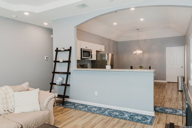 551 FERRIS AVE, San Antonio, TX 78220