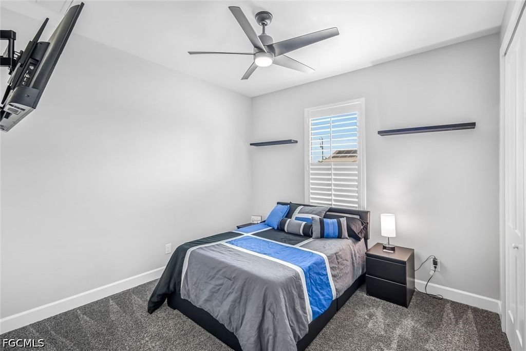 Image 29 of property listing at 1909 SE 14th ST, Cape Coral, FL 33990