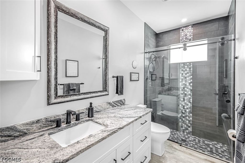 Image 31 of property listing at 1909 SE 14th ST, Cape Coral, FL 33990