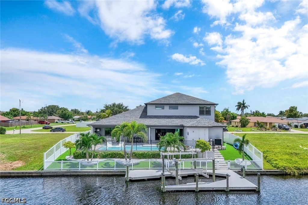 Image 44 of property listing at 1909 SE 14th ST, Cape Coral, FL 33990